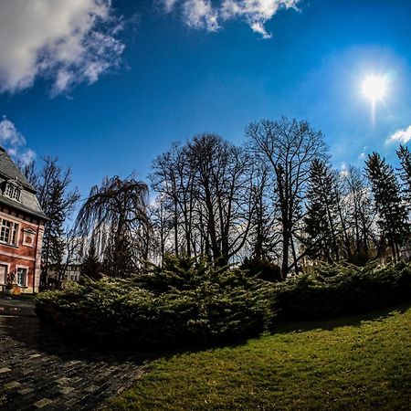 Palac Spiz Milkow Kolo Karpacza Bagian luar foto